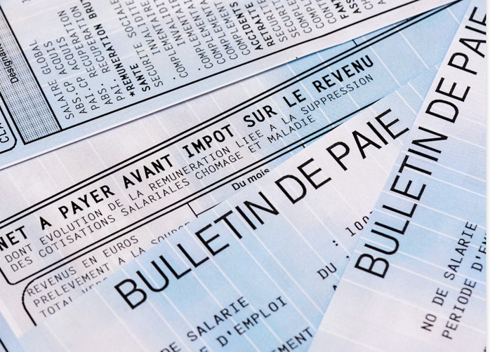La saisie et vente d'actifs pour satisfaire à une décision de justice